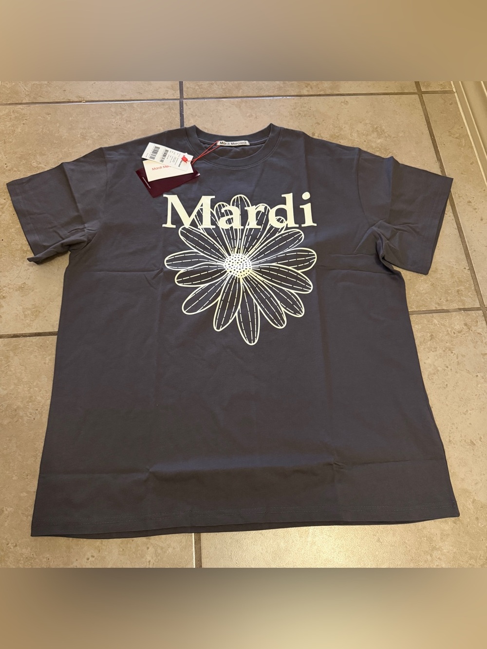 Mardi Mercredi FlowerMardi T-shirt Unisex Charcoal Grey